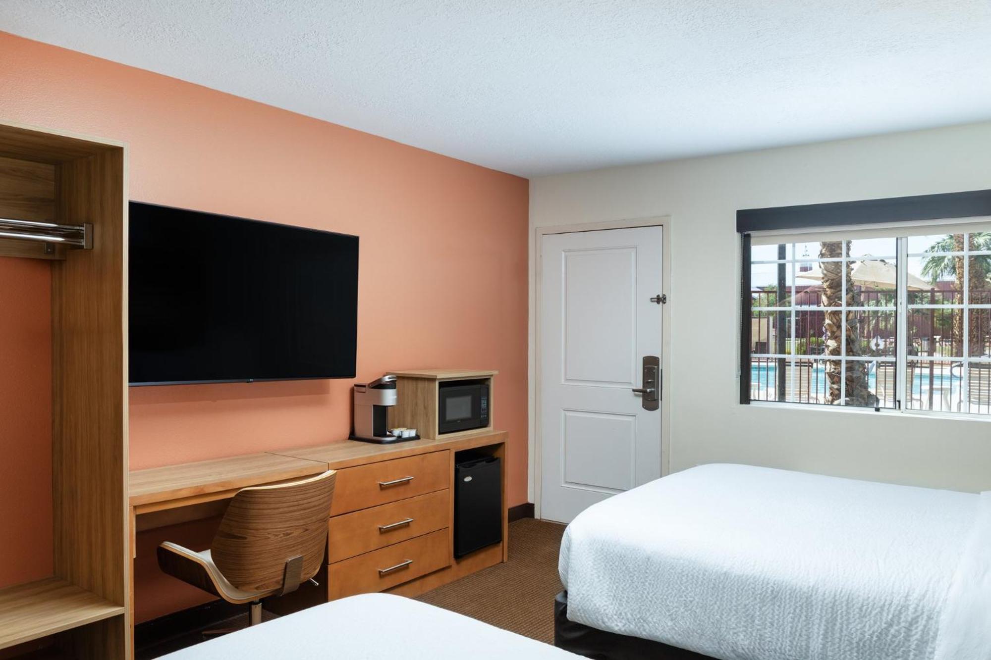 Hotel By Ihg